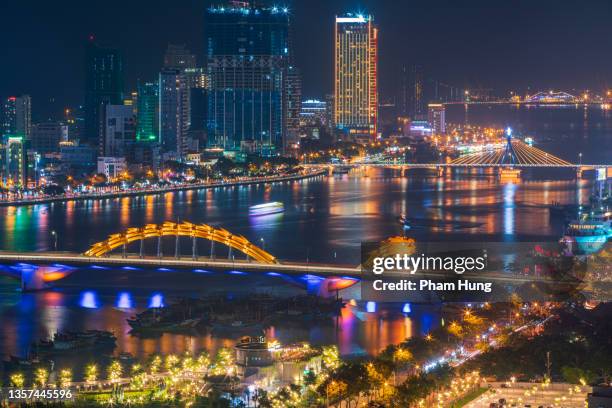 dragon bridge in da nang city - danang imagens e fotografias de stock