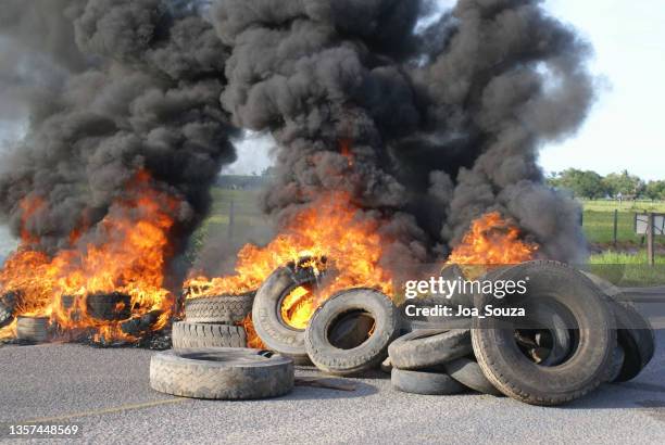 burning tires during protest - burning rubber stock pictures, royalty-free photos & images