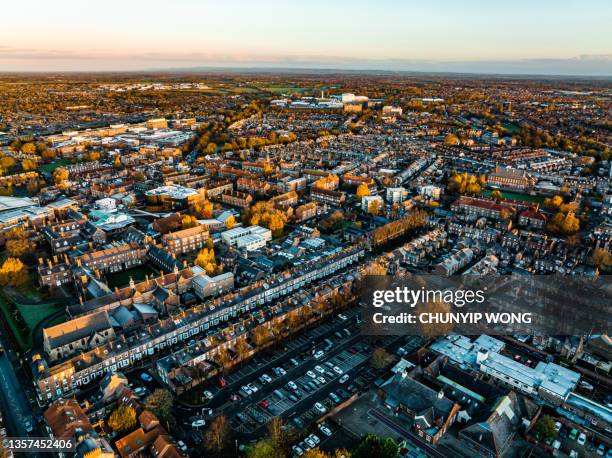 york minster cathederal (catedral e iglesia metropolitana de san pedro en york), ciudad de york, inglaterra reino unido - gloucester england fotografías e imágenes de stock