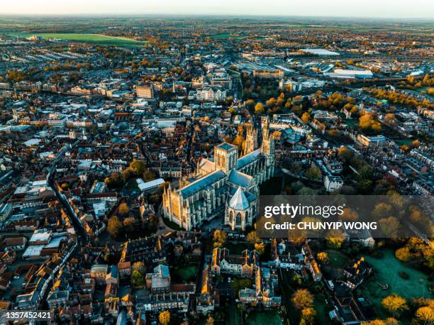 york minster cathederal (cathedral and metropolitical church of saint peter in york), city of york, england uk - york stock pictures, royalty-free photos & images