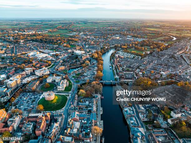 vista aérea del centro de york - noreste de inglaterra fotografías e imágenes de stock
