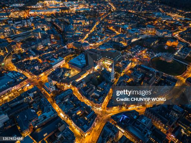 vista aérea del centro de york por la noche - ciudad fotografías e imágenes de stock