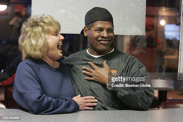 Former World Heavyweight Champion Leon Spinks with girlfriend Brenda Glur in a Columbus, Neb. Bowling alley.