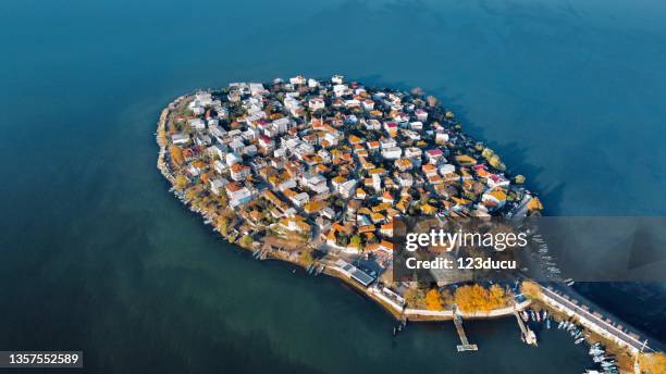 gölyazi village in uluabat lake in bursa, turkey - marmarasjön bildbanksfoton och bilder