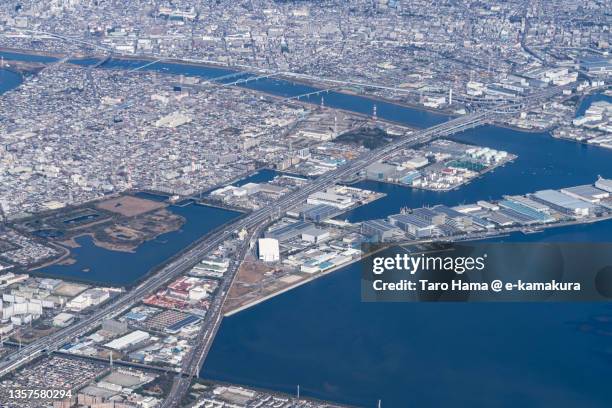 city highway in chiba of japan aerial view from airplane - chiba city stockfoto's en -beelden