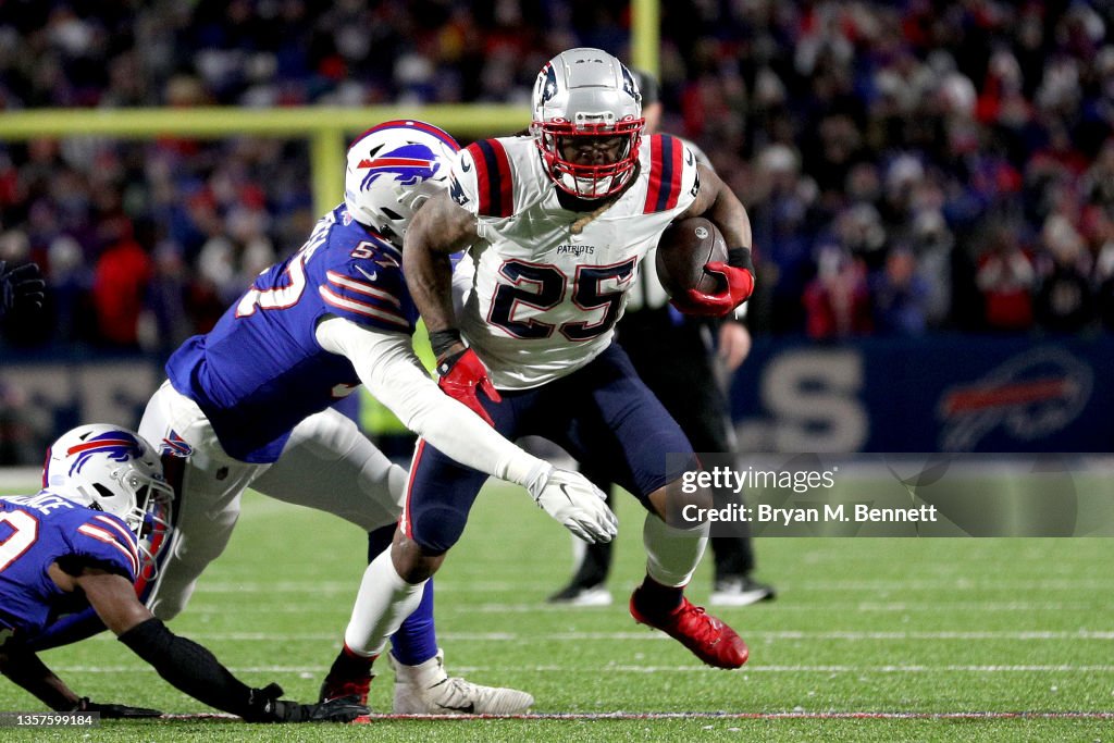 New England Patriots v Buffalo Bills