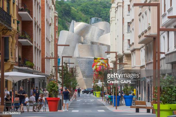 calle iparraguirre, a street located in the center of the town of bilbao - bilbao stock pictures, royalty-free photos & images
