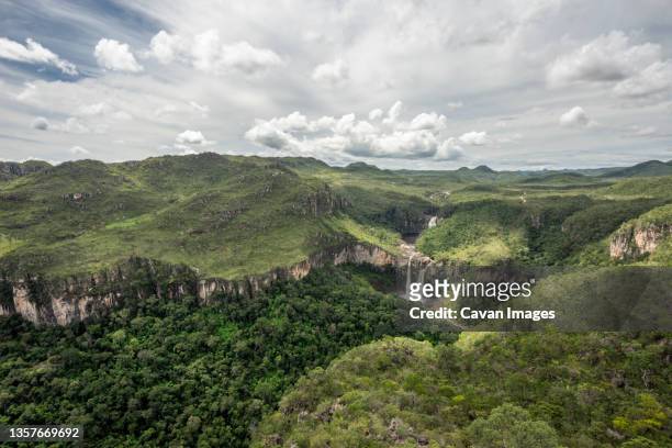 view from mirante da janela peak in chapada dos veadeiros, goias, brazil - cerrado 個照片及圖片檔