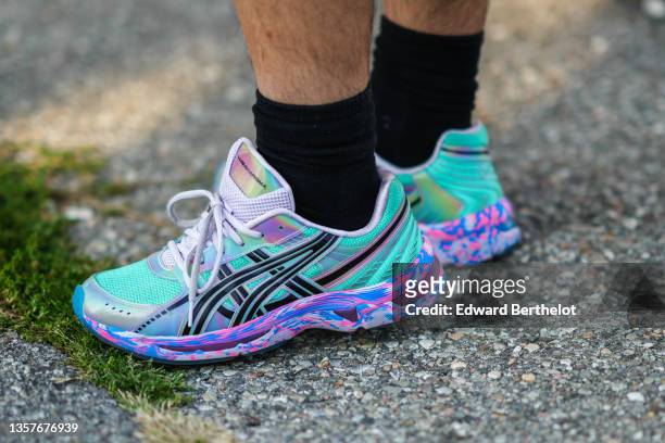 91 Purple Asics Tennis Shoes Photos and Premium High Res Pictures - Getty  Images