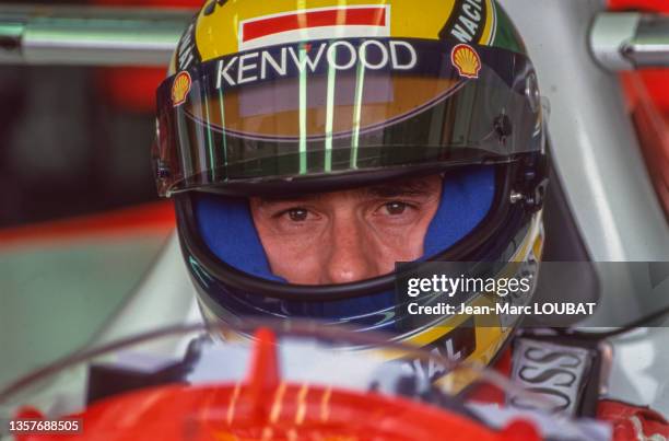 Le piote de course Ayrton Senna lors du Grand Prix de Formule 1 de Magny Cours, le 1994.