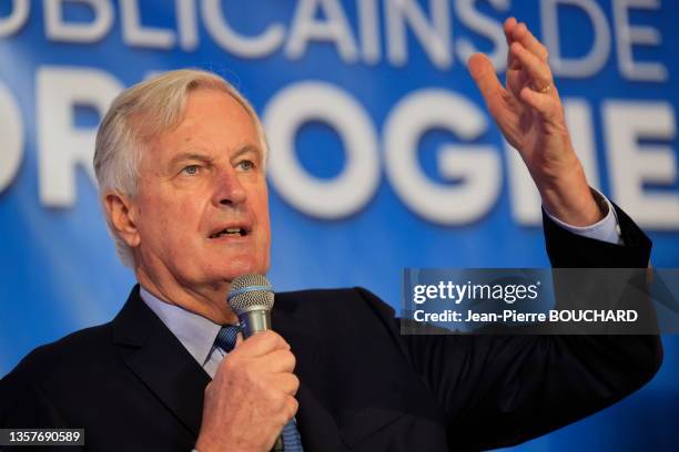 Homme politique Michel Barnier lors du congrès des Républicains le 27 novembre 2021 à Sarlat.