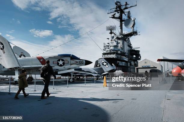 Uss Intrepid Events Us Navy Museum Photos and Premium High Res Pictures - Getty Images