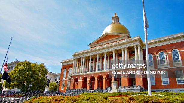 state house. massachusetts. - massachusetts imagens e fotografias de stock