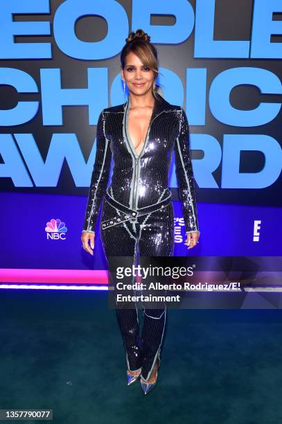 Pictured: Halle Berry arrives to the 2021 People's Choice Awards held at Barker Hangar on December 7, 2021 in Santa Monica, California.