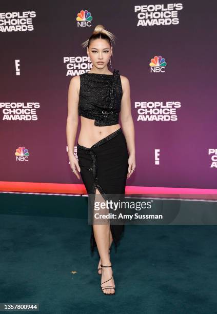 Madelyn Cline attends the 47th Annual People's Choice Awards at Barker Hangar on December 07, 2021 in Santa Monica, California.