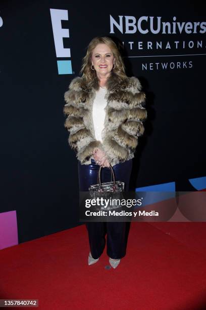 Erika Buenfil poses for photos during the red carpet of People's Choice Awards at NBCUniversal Mexico on December 7, 2021 in Mexico City, Mexico.