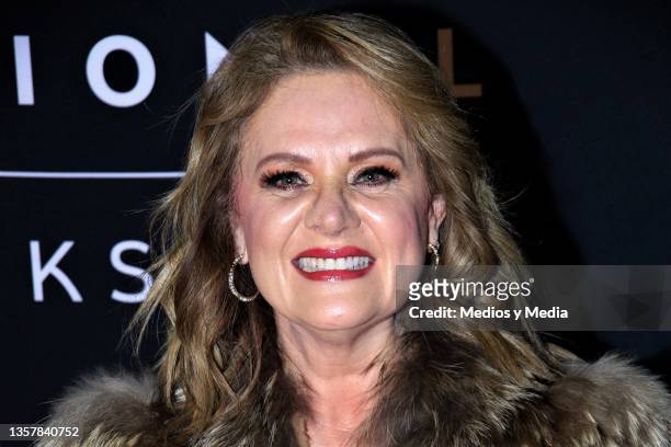Erika Buenfil poses for photos during the red carpet of People's Choice Awards at NBCUniversal Mexico on December 7, 2021 in Mexico City, Mexico.