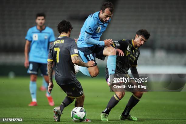 Adam Le Fondre of Sydney FC controls the ball during the FFA Cup round of 16 match between Sydney FC and Macarthur FC at Netstrata Jubilee Stadium on...