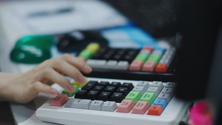Woman Using A Adding Machine 10,215 Human Calculator Stock Videos, Footage, & 4K Video Clips - Getty ...