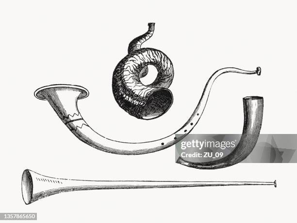 ilustraciones, imágenes clip art, dibujos animados e iconos de stock de varios instrumentos de viento de la antigüedad, grabado en madera, publicado en 1862 - trompeta