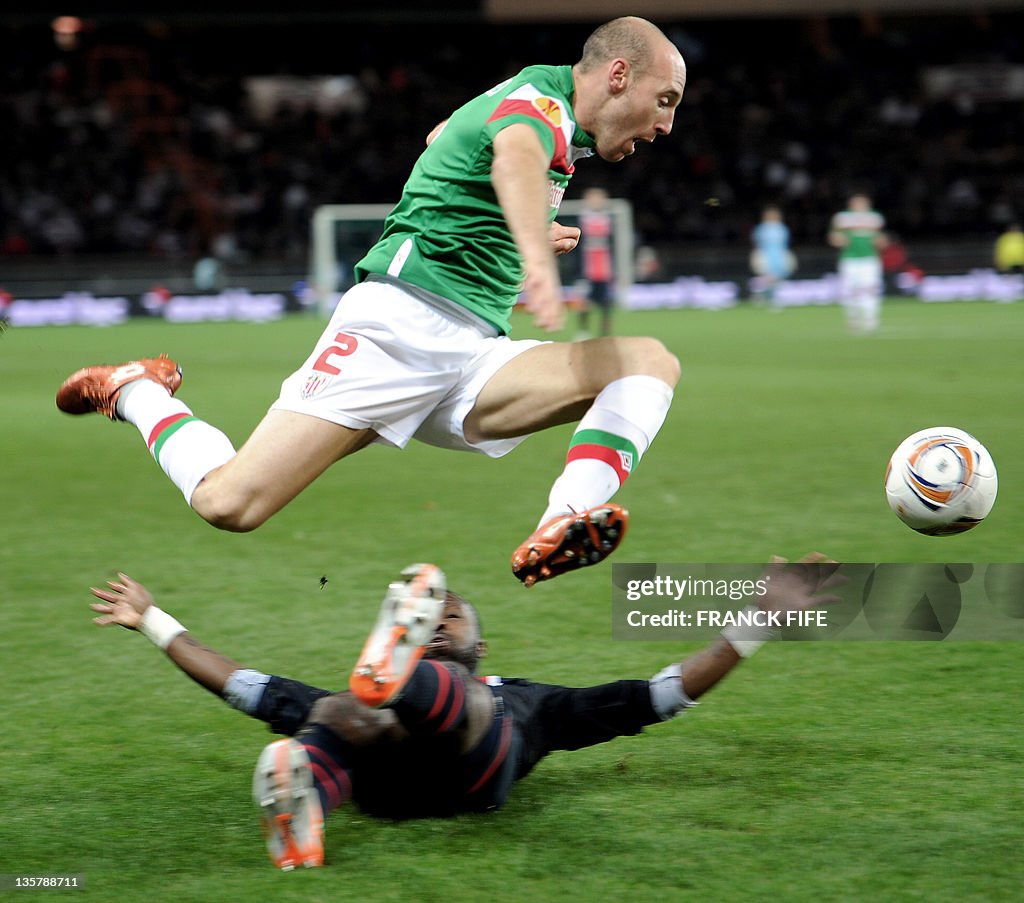 Toquer Athletic Bilbao's defender Gaizka Toquero jumps up to Paris... News ...