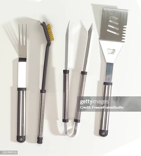 chrome set de barbecue - pinces photos et images de collection