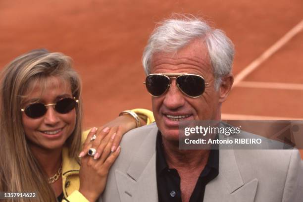 Jean-Paul Belmondo et Natty lors du tournoi de Roland-Garros à Paris en juin 1995