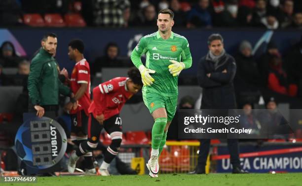 Tom Heaton of Manchester United takes to the field during the UEFA Champions League group F match between Manchester United and BSC Young Boys at Old...