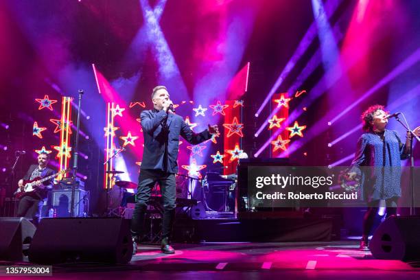 Lewis Gordon, Ricky Ross and Lorraine McIntosh of Deacon Blue perform on stage at Usher Hall on December 08, 2021 in Edinburgh, Scotland.