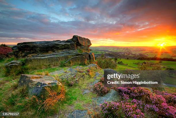 moorland sunset, west yorkshire - simon higginbottom 個照片及圖片檔