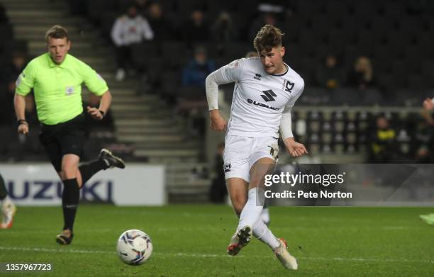Ethan Robson of Milton Keynes Dons in action during the Sky Bet League One match between Milton Keynes Dons and Plymouth Argyle at Stadium mk on...