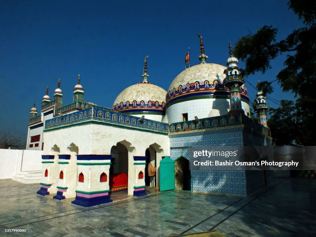 Syed Razi Shah Shrine Of Saint Poet Syed Razi Shah Lakiari High-Res Stock Photo ...