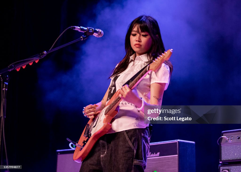 Beabadoobee Perfroms At Majestic Theater On December 08 2021 In beabadoobee-perfroms-at-majestic-theater-on-december-08-2021-in