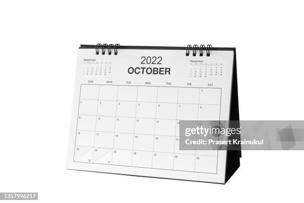 october. monthly dest calendar  for 2022 year - tischkalender stock-fotos und bilder