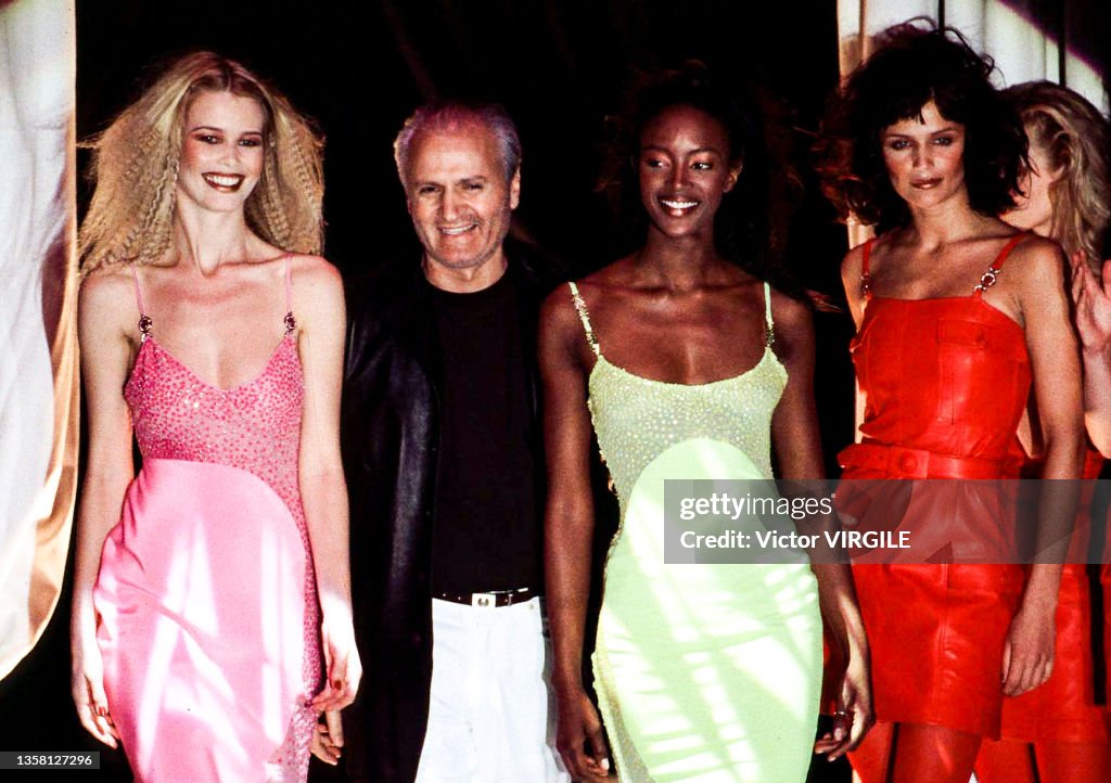 Versace - Runway - Ready to Wear Fall/Winter 1996-1997