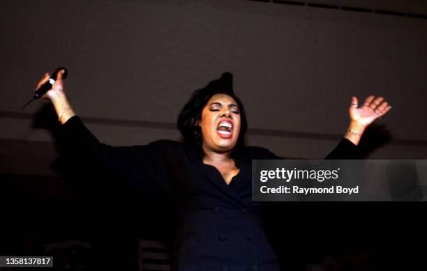 Singer Alyson Williams performs during the BRE Music Conference at the New Orleans Hilton in New Orleans, Louisiana in June 1992.