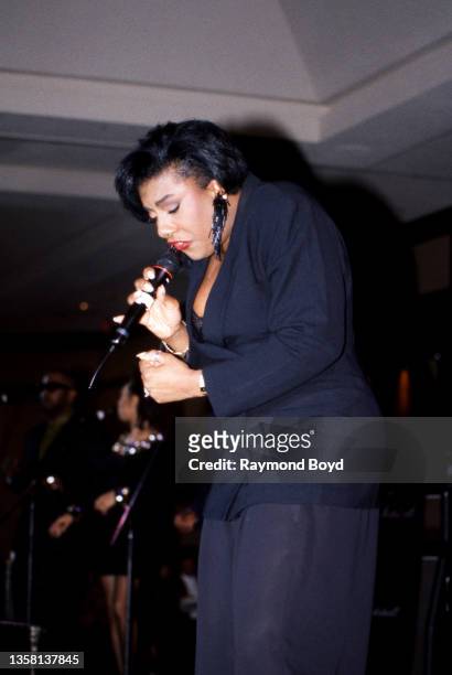 Singer Alyson Williams performs during the BRE Music Conference at the New Orleans Hilton in New Orleans, Louisiana in June 1992.
