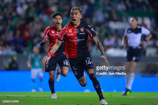 Luis Ricardo Reyes of Atlas celebrates after scoring the first goal of his team during the final first leg match between Leon and Atlas as part of...