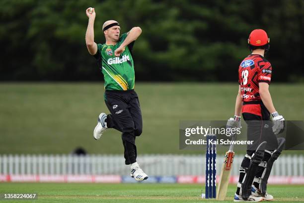 Seth Rance of the Central Stags runs in to bowl during the Super Smash T20 match between the Canterbury Kings and Central Stags at Hagley Oval on...