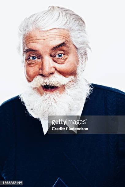 portrait of senior man - kerstman cool stockfoto's en -beelden
