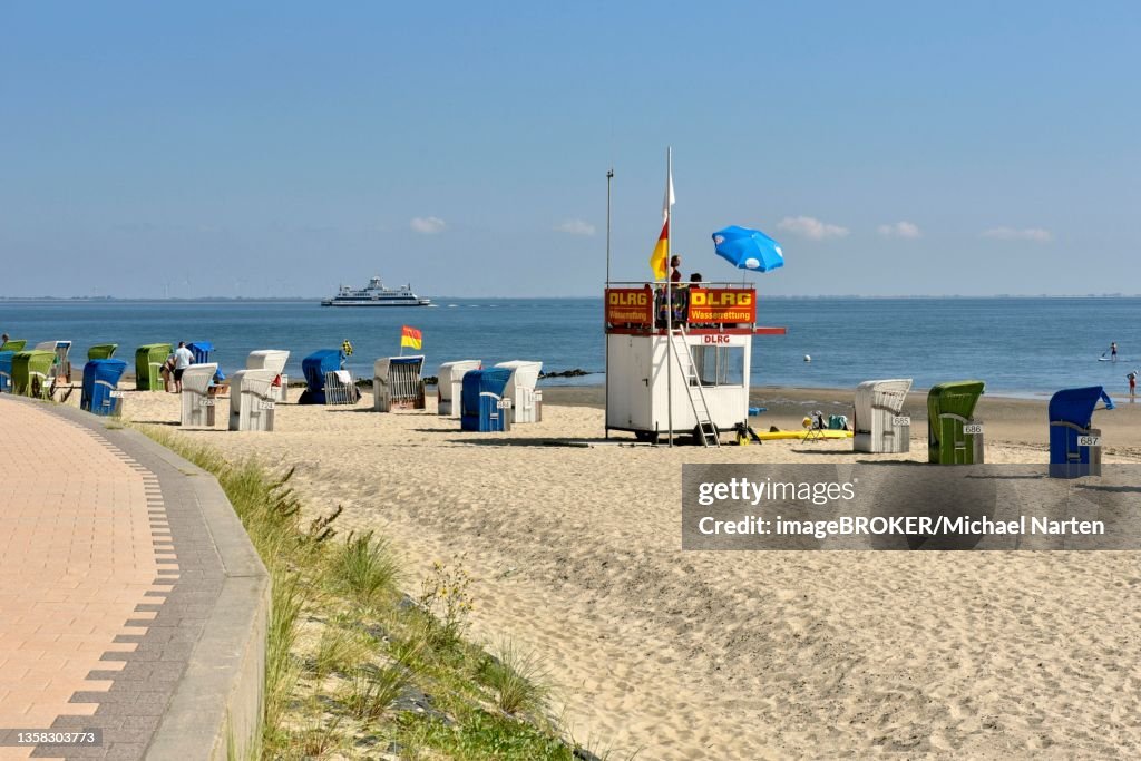 Promenade and beach Wyk auf Foehr, Foehr, North Frisian Island, North Frisia, Schleswig-Holstein, Germany