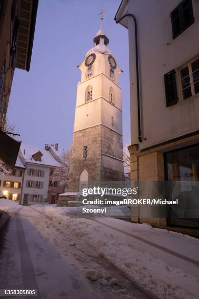 tower at ildefonsplatz in snow, olten, solothurn, switzerland - solothurn stock-fotos und bilder