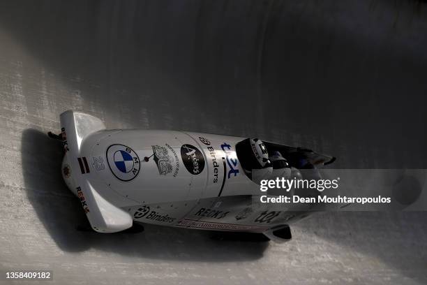 Davis Springis 27 Davis Kaufmanis Photos & High Res Pictures - Getty Images