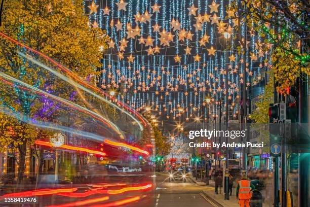 christmas in london, oxford street, united kingdom - london at christmas photos et images de collection