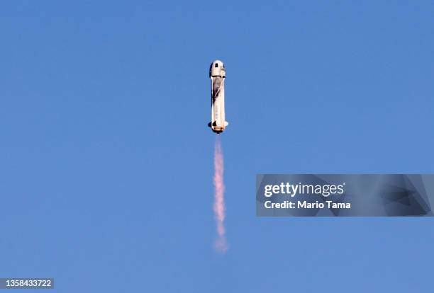 Blue Origin’s New Shepard flies toward space carrying Good Morning America co-anchor Michael Strahan, Laura Shepard Churchley, daughter of astronaut...