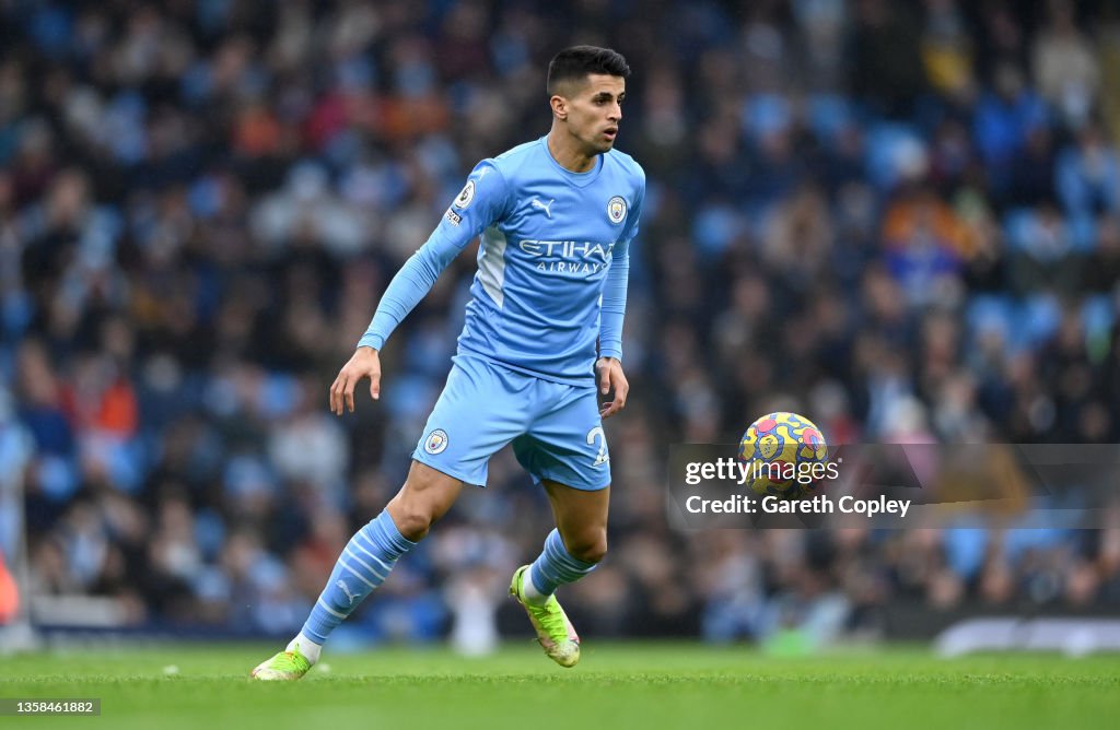 Manchester City v Wolverhampton Wanderers - Premier League