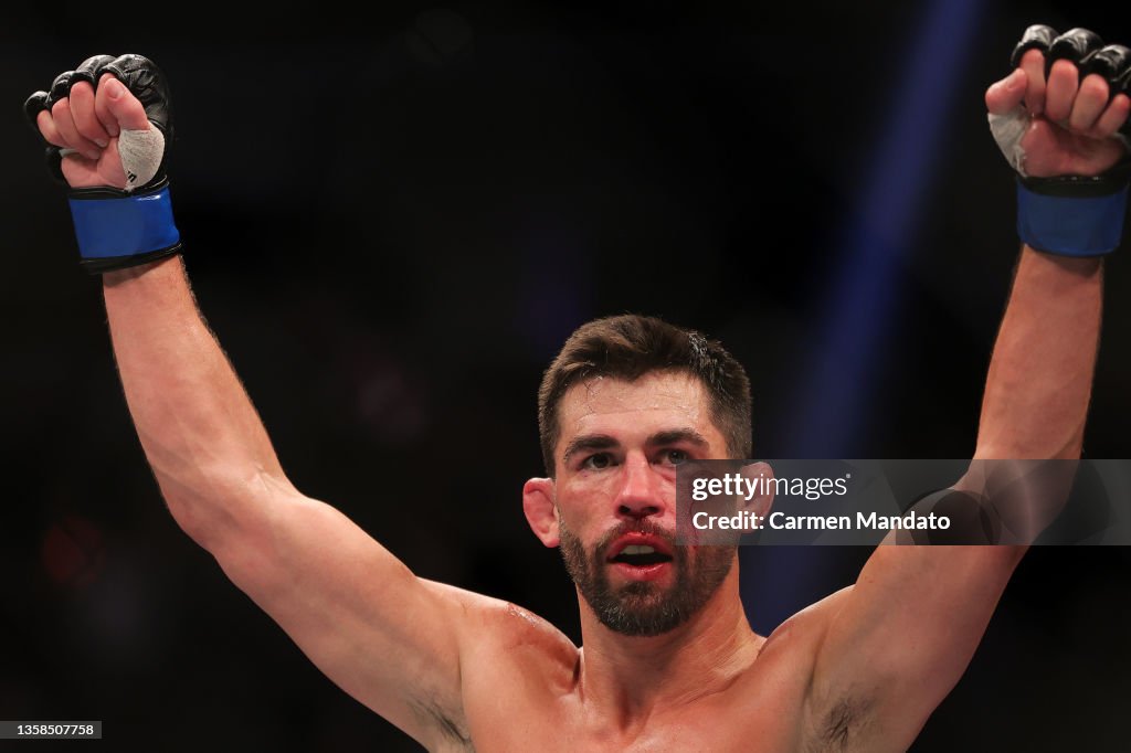 UFC 269: Pedro Munhoz v Dominick Cruz