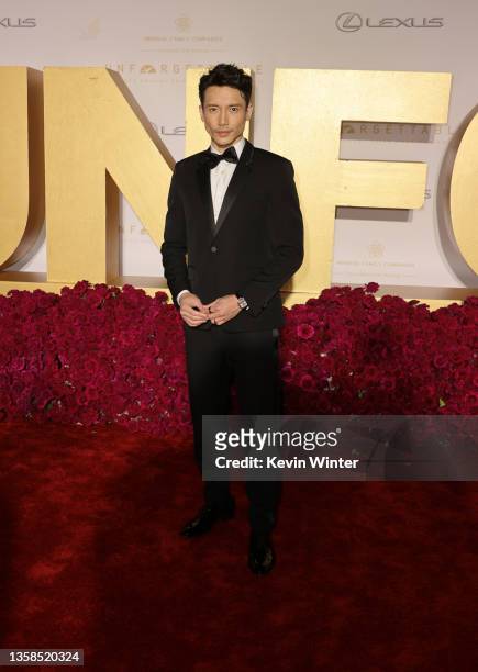 Manny Jacinto attends the 19th Annual Unforgettable Gala at The Beverly Hilton on December 11, 2021 in Beverly Hills, California.