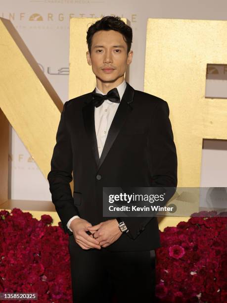 Manny Jacinto attends the 19th Annual Unforgettable Gala at The Beverly Hilton on December 11, 2021 in Beverly Hills, California.