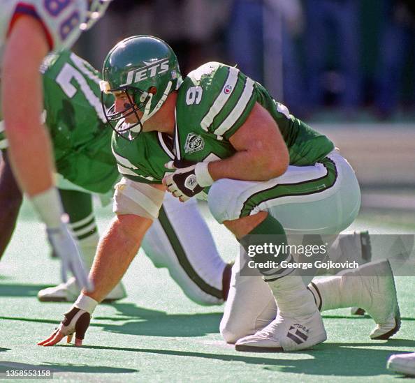 Scott Mersereau Defensive lineman Scott Mersereau of the New York Jets looks across ...